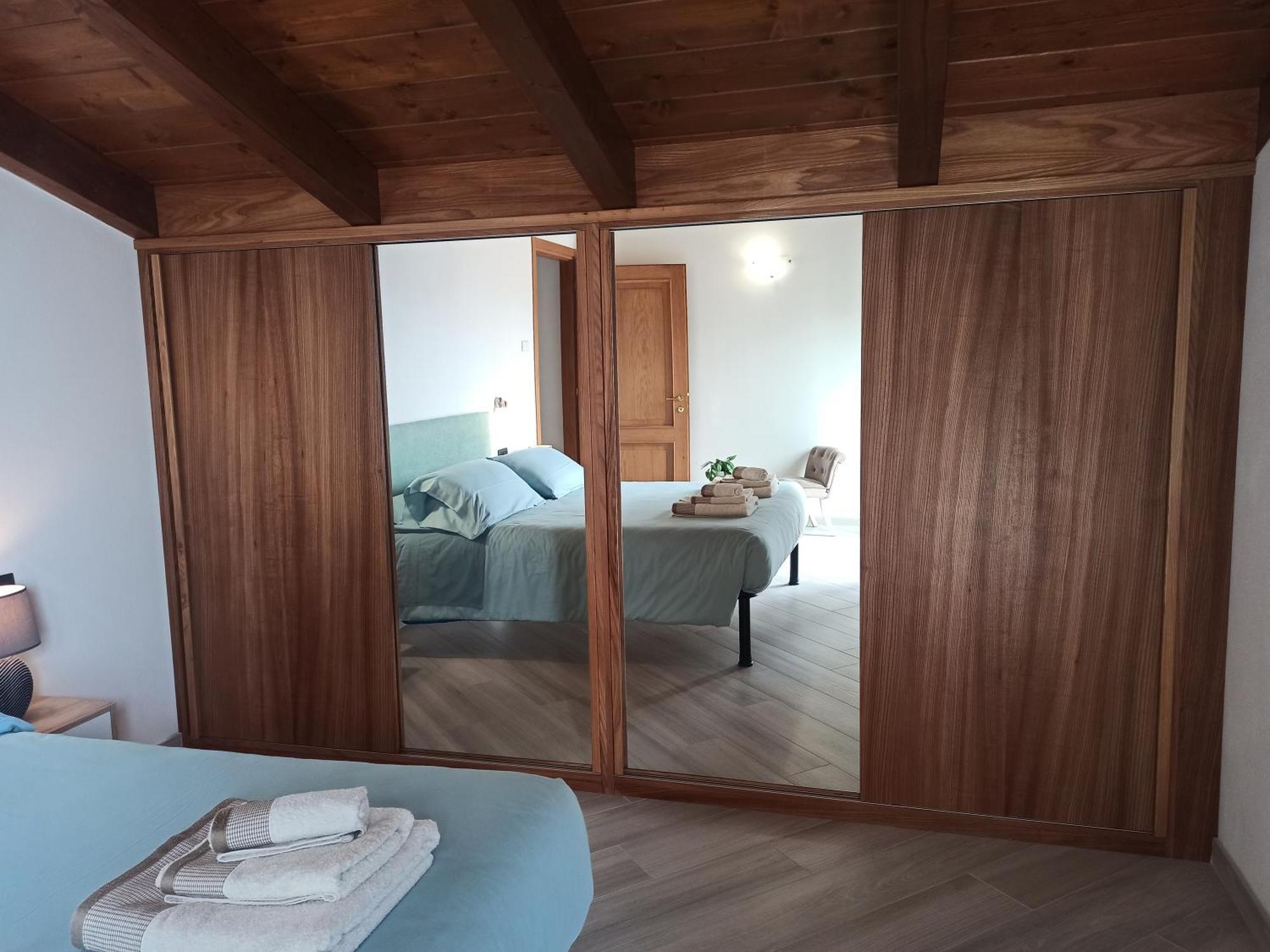Larius Apartment - Como Lake View Mandello del Lario Esterno foto